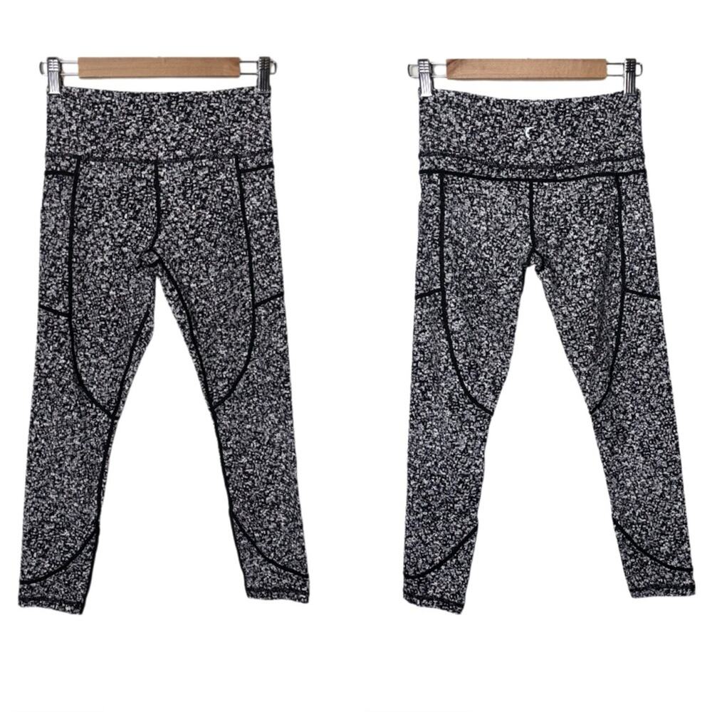 Zyia Active Black White Mosaic Mid-Rise Soft N Snug 7/8 Leggings Woman's Size 4